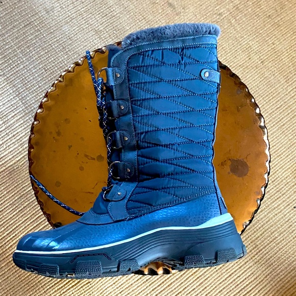 JBU Navy Blue lace-up rain boots - Picture 1 of 7